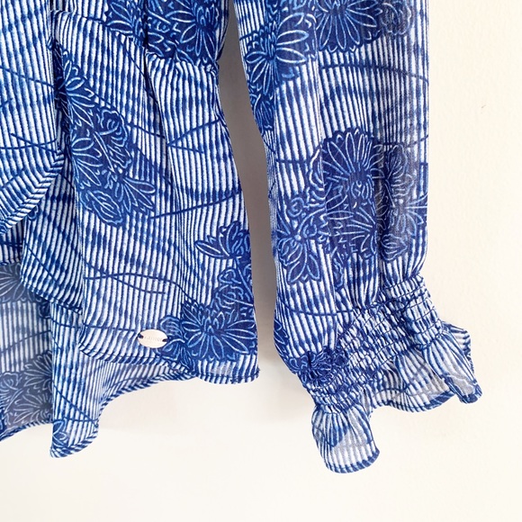 Women’s GUESS Blouse - Picture 2 of 6